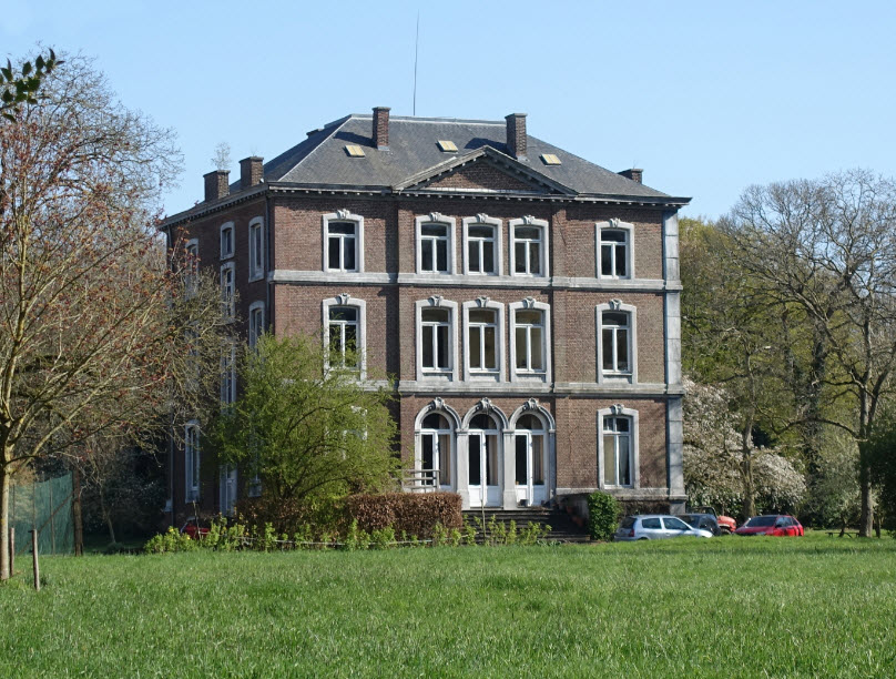 Vieux château d'Aineffe, Belgium
